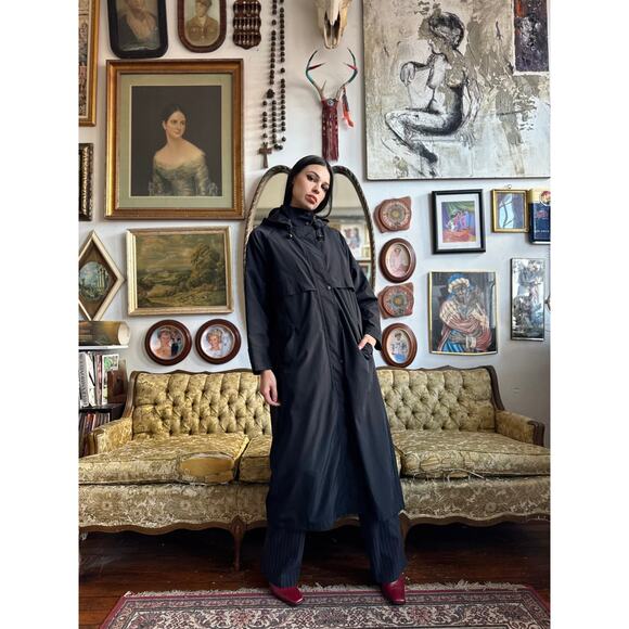 L.L. Bean Black Hooded Trench Coat Size M Petite - Picture 6 of 10